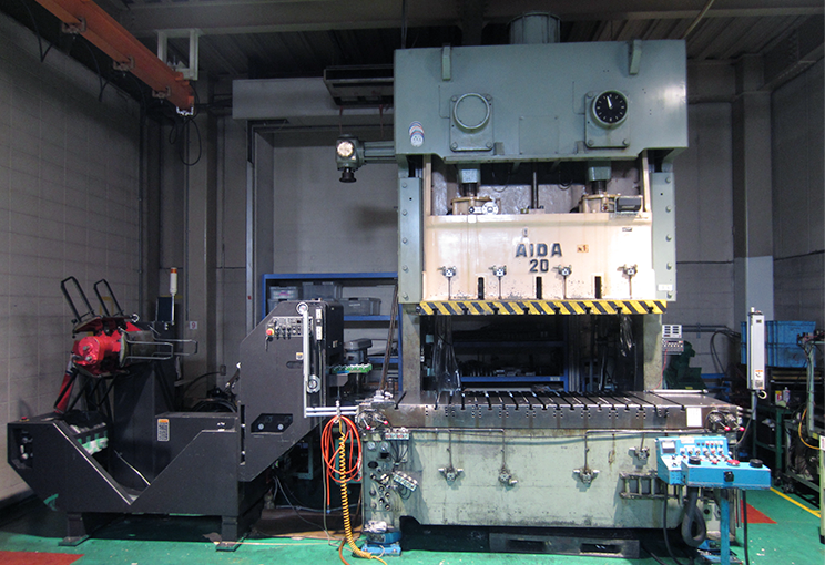 200t 順送プレス