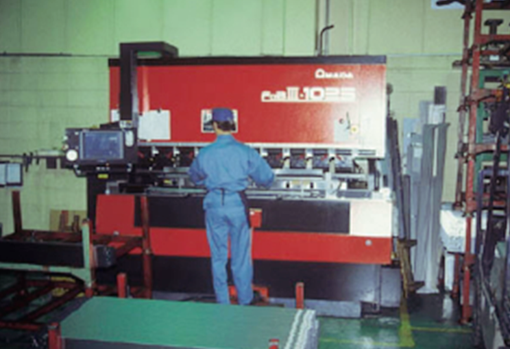 100t ブレーキプレス